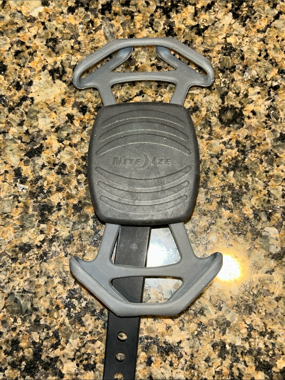 Nite Ize Wraptor rotating smartphone handlebar mount